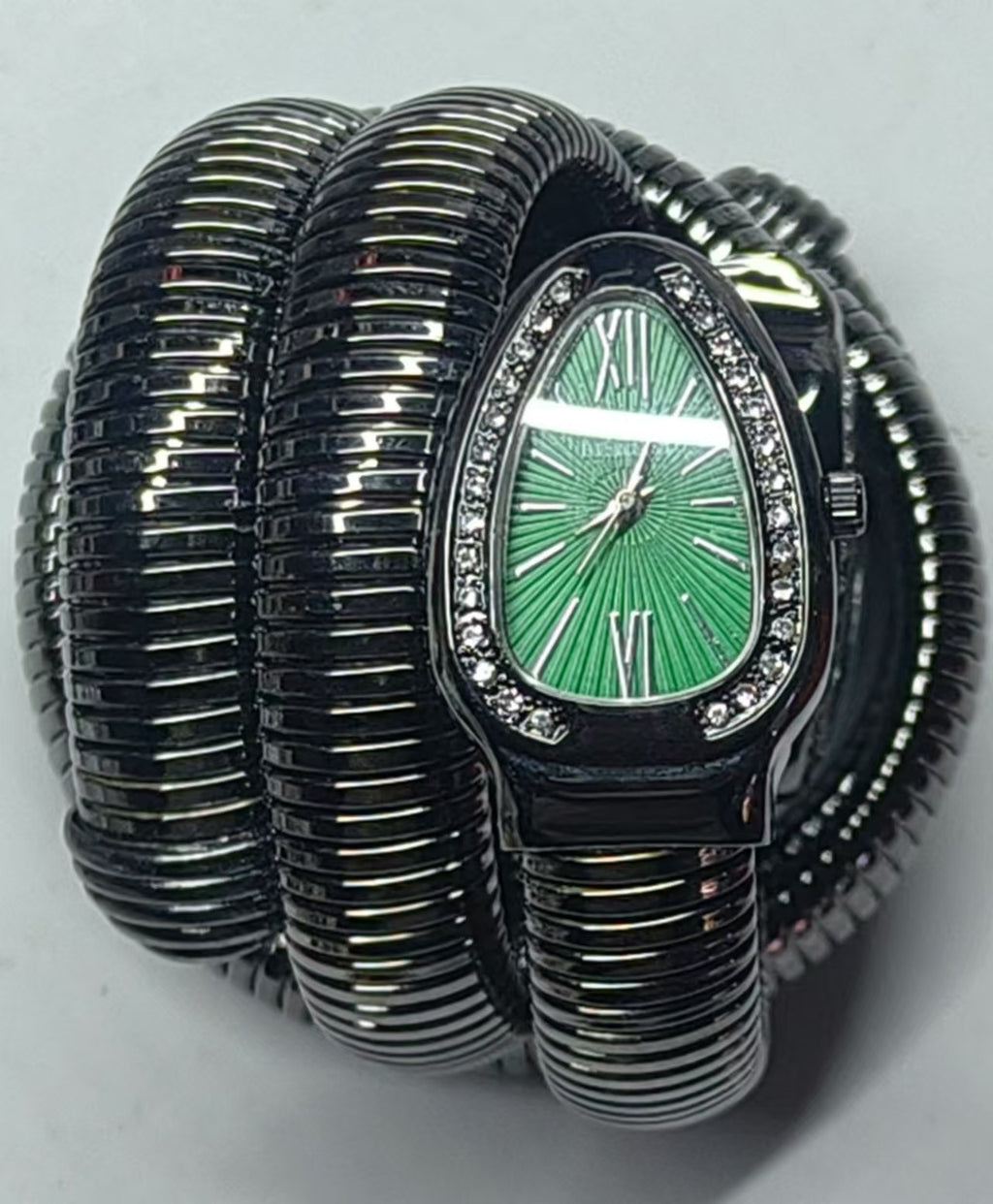 BIFANXI cross-border snake watch ladies fashion bracelet watch creative quartz watch personalized bracelet watch wholesale